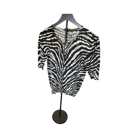 Ann Taylor Black and White Zebra Medium button front silk blend top - Picture 5 of 10